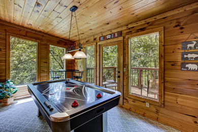  Ad# 22182 lake house for rent on LakeHouseVacations.com, lakehouse, lake home rental, lakehome for rent, vacation, holiday, lodging, lake