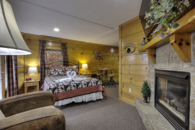 Lake House Lucky Logs Hit the Jackpot with Your Smoky Mountain Getaway!, , on West Prong Little Pigeon River in Tennessee - Lakehouse Vacation Rental - Lake Home for rent on LakeHouseVacations.com