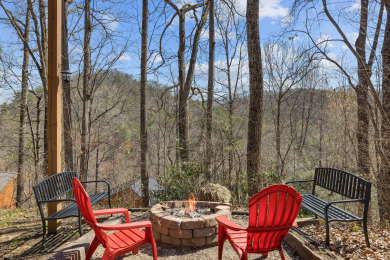 Lake House A Tranquility Den Your Peaceful Escape After Smoky Mountain Adventures, , on West Prong Little Pigeon River in Tennessee - Lakehouse Vacation Rental - Lake Home for rent on LakeHouseVacations.com