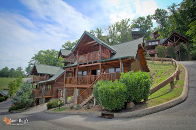 Lake House Starry Nights Your Smoky Mountain Getaway is Written in the Stars!, , on West Prong Little Pigeon River in Tennessee - Lakehouse Vacation Rental - Lake Home for rent on LakeHouseVacations.com