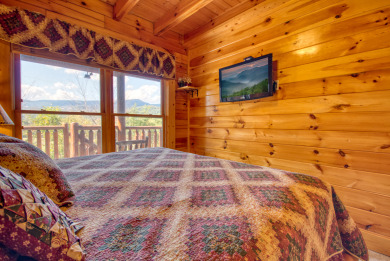 Lake House Starry Nights Your Smoky Mountain Getaway is Written in the Stars!, , on West Prong Little Pigeon River in Tennessee - Lakehouse Vacation Rental - Lake Home for rent on LakeHouseVacations.com