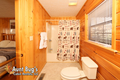  Ad# 22204 lake house for rent on LakeHouseVacations.com, lakehouse, lake home rental, lakehome for rent, vacation, holiday, lodging, lake