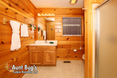  Ad# 22204 lake house for rent on LakeHouseVacations.com, lakehouse, lake home rental, lakehome for rent, vacation, holiday, lodging, lake