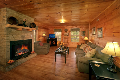Lake House Private Paradise Your Exclusive Smoky Mountain Hideaway!, , on West Prong Little Pigeon River in Tennessee - Lakehouse Vacation Rental - Lake Home for rent on LakeHouseVacations.com