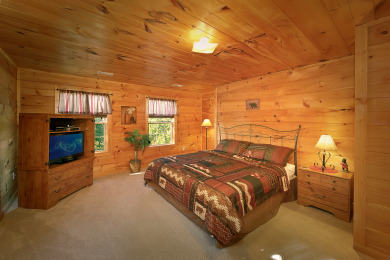 Lake House Private Paradise Your Exclusive Smoky Mountain Hideaway!, , on West Prong Little Pigeon River in Tennessee - Lakehouse Vacation Rental - Lake Home for rent on LakeHouseVacations.com