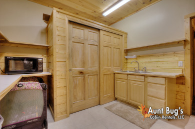  Ad# 22213 lake house for rent on LakeHouseVacations.com, lakehouse, lake home rental, lakehome for rent, vacation, holiday, lodging, lake