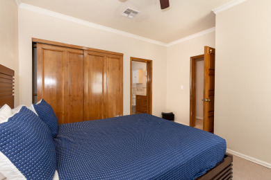  Ad# 22221 lake house for rent on LakeHouseVacations.com, lakehouse, lake home rental, lakehome for rent, vacation, holiday, lodging, lake