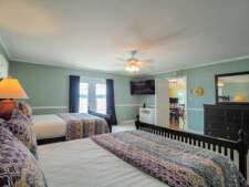 Lake House Your Perfect Lake Vacation Awaits You At Castaway, , on Lake Norman in North Carolina - Lakehouse Vacation Rental - Lake Home for rent on LakeHouseVacations.com