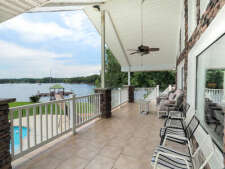 Lake House Your Perfect Lake Vacation Awaits You At Castaway, , on Lake Norman in North Carolina - Lakehouse Vacation Rental - Lake Home for rent on LakeHouseVacations.com