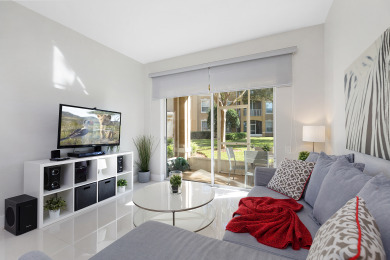 Lake House One in a Minion themed condo, 5 mins to Disney WiFi + Keurig, , on  in Florida - Lakehouse Vacation Rental - Lake Home for rent on LakeHouseVacations.com