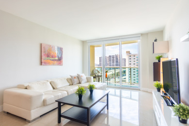 Lake House Spacious condo 500 feet away from the Ocean WiFi 150Mbps, , on Atlantic Ocean - Sunny Isles Beach in Florida - Lakehouse Vacation Rental - Lake Home for rent on LakeHouseVacations.com