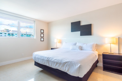 Lake House Spacious condo 500 feet away from the Ocean WiFi 150Mbps, , on Atlantic Ocean - Sunny Isles Beach in Florida - Lakehouse Vacation Rental - Lake Home for rent on LakeHouseVacations.com