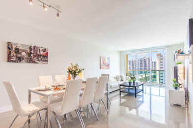 Lake House Spacious condo 500 feet away from the Ocean WiFi 150Mbps, , on Atlantic Ocean - Sunny Isles Beach in Florida - Lakehouse Vacation Rental - Lake Home for rent on LakeHouseVacations.com