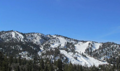 Lake House AC Central Air ! 5 STAR! BEAUTIFUL SLOPE VIEW! Close to everything., , on Big Bear Lake in California - Lakehouse Vacation Rental - Lake Home for rent on LakeHouseVacations.com