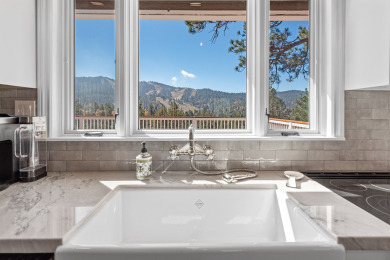 Lake House AC Central Air ! 5 STAR! BEAUTIFUL SLOPE VIEW! Close to everything., , on Big Bear Lake in California - Lakehouse Vacation Rental - Lake Home for rent on LakeHouseVacations.com
