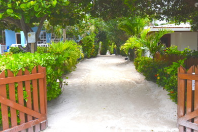 Lake House Beach Cottage ACpool dock-Palmetto Beach Cottage-1 King, , on  in Belize District - Lakehouse Vacation Rental - Lake Home for rent on LakeHouseVacations.com