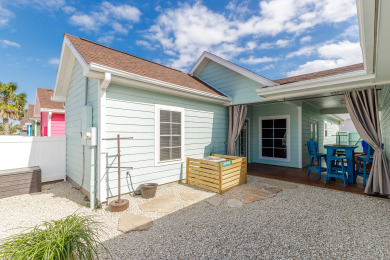 Lake House Colorful Pet-Friendly Cottage with Private Patio Near Sandy Texas Beaches, , on Gulf of Mexico - Corpus Christi in Texas - Lakehouse Vacation Rental - Lake Home for rent on LakeHouseVacations.com