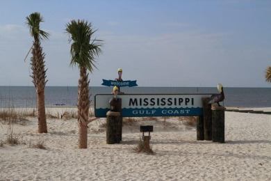 Lake House 1901v Palm Tree Breeze Just a short walk to the Beach, , on Gulf of Mexico - Gulfport  in Mississippi - Lakehouse Vacation Rental - Lake Home for rent on LakeHouseVacations.com