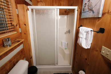  Ad# 22353 lake house for rent on LakeHouseVacations.com, lakehouse, lake home rental, lakehome for rent, vacation, holiday, lodging, lake