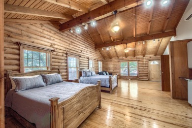 Lake House Acorn Hills Private Retreat! Pet Friendly! Shared Pool & Hot Tub!, , on Guadalupe River - Comal County in Texas - Lakehouse Vacation Rental - Lake Home for rent on LakeHouseVacations.com