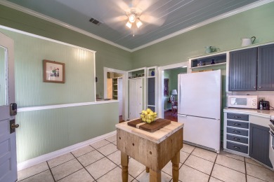 Lake House Acorn Hills Private Retreat! Pet Friendly! Shared Pool & Hot Tub!, , on Guadalupe River - Comal County in Texas - Lakehouse Vacation Rental - Lake Home for rent on LakeHouseVacations.com