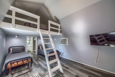 Lake House Acorn Hills Private Retreat! Pet Friendly! Shared Pool & Hot Tub!, , on Guadalupe River - Comal County in Texas - Lakehouse Vacation Rental - Lake Home for rent on LakeHouseVacations.com