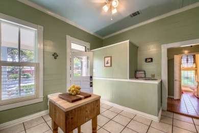 Lake House Acorn Hills Private Retreat! Pet Friendly! Shared Pool & Hot Tub!, , on Guadalupe River - Comal County in Texas - Lakehouse Vacation Rental - Lake Home for rent on LakeHouseVacations.com