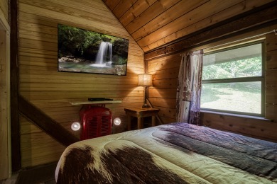 Lake House Barn at Buckhorn You'll Have a Barn-Storming Good Time Here!, , on West Prong Little Pigeon River - Gatlinburg in Tennessee - Lakehouse Vacation Rental - Lake Home for rent on LakeHouseVacations.com
