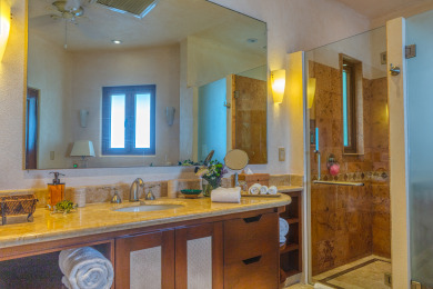  Ad# 22480 lake house for rent on LakeHouseVacations.com, lakehouse, lake home rental, lakehome for rent, vacation, holiday, lodging, lake
