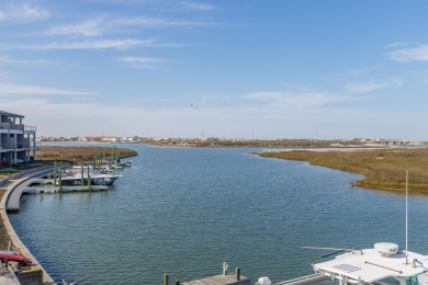 Lake House Waterfront Pet-Friendly Townhome w Dock, Cleaning Station & Boat Slip, , on Gulf of Mexico - Corpus Christi in Texas - Lakehouse Vacation Rental - Lake Home for rent on LakeHouseVacations.com