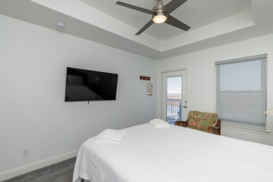 Lake House Waterfront Pet-Friendly Townhome w Dock, Cleaning Station & Boat Slip, , on Gulf of Mexico - Corpus Christi in Texas - Lakehouse Vacation Rental - Lake Home for rent on LakeHouseVacations.com