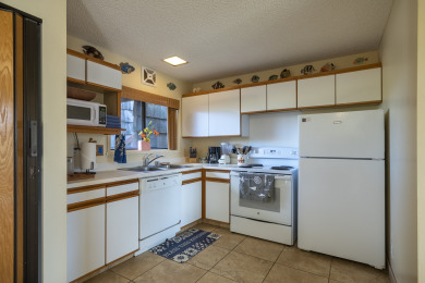 Lake House Quaint Island Home w Tons of Personality & Awesome Oceanfront Location, , on Kauai - Princeville in Hawaii - Lakehouse Vacation Rental - Lake Home for rent on LakeHouseVacations.com
