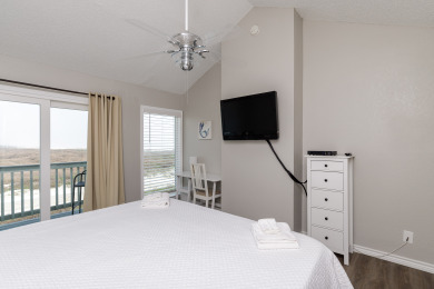 Lake House Renovated Condo Beachfront, Pool, Hot Tub, Near Packery Channel Fishing, , on Gulf of Mexico - Corpus Christi in Texas - Lakehouse Vacation Rental - Lake Home for rent on LakeHouseVacations.com