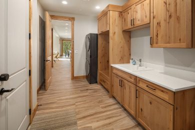 Lake House Luxurious Mountain Estate! Hot Tub WiFi Game Room and more!, , on Lake Cle Elum in Washington - Lakehouse Vacation Rental - Lake Home for rent on LakeHouseVacations.com