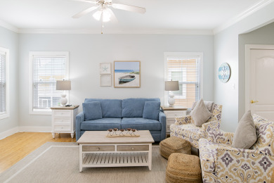 Lake House Cute Bungalow! Awesome Amenities! The Best Pool! 3 Minutes To White Beach!, , on Gulf of Mexico - Pensacola in Florida - Lakehouse Vacation Rental - Lake Home for rent on LakeHouseVacations.com