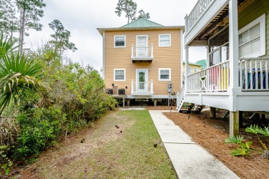 Lake House Vacation Oasis Resort Condo with Lush Pool & Tiki Bar for Ultimate Relaxation, , on Gulf of Mexico - Pensacola in Florida - Lakehouse Vacation Rental - Lake Home for rent on LakeHouseVacations.com