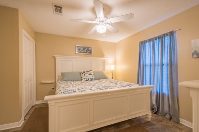 Lake House White Beaches! Grand Caribbean West Wants To Be Your Favorite Vacay Home. , , on Gulf of Mexico - Pensacola in Florida - Lakehouse Vacation Rental - Lake Home for rent on LakeHouseVacations.com