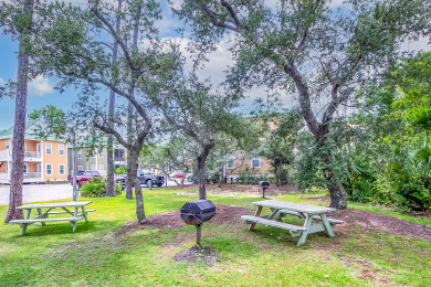 Lake House Ultimate Relaxation Resort Condo Oasis with Poolside Tiki Bar, , on Gulf of Mexico - Pensacola in Florida - Lakehouse Vacation Rental - Lake Home for rent on LakeHouseVacations.com