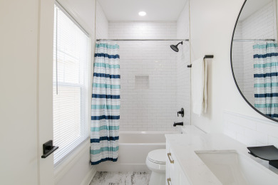 Lake House Coastal Elegance Condo with Serene Oasis Pool Close to White Sand Beaches, , on Gulf of Mexico - Pensacola in Florida - Lakehouse Vacation Rental - Lake Home for rent on LakeHouseVacations.com