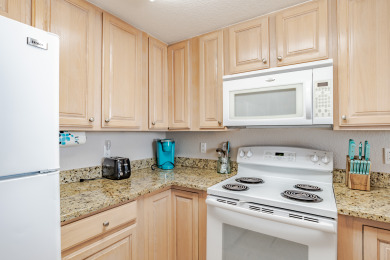 Lake House New Waterfront Listing In Beautiful Harbour Pointe! Gulf View, Too! , , on Gulf of Mexico - Pensacola in Florida - Lakehouse Vacation Rental - Lake Home for rent on LakeHouseVacations.com