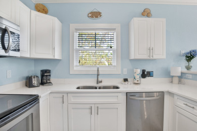 Lake House Seaside Splendor Beautiful Condo & Spectacular Pool, Moments from the Beach, , on Gulf of Mexico - Pensacola in Florida - Lakehouse Vacation Rental - Lake Home for rent on LakeHouseVacations.com