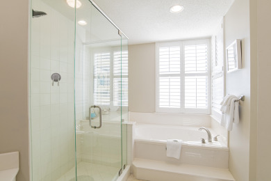 Lake House Beachside Retreat Unwind in Style at Beach Colony's Beachfront Condo!, , on Gulf of Mexico - Pensacola in Florida - Lakehouse Vacation Rental - Lake Home for rent on LakeHouseVacations.com