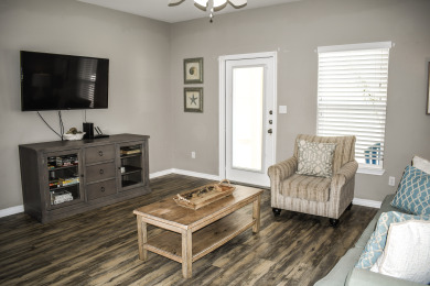 Lake House Cozy Dog-Friendly Vacation home w2 Heated Pools, Just Steps from the Beach, , on Gulf of Mexico - Corpus Christi in Texas - Lakehouse Vacation Rental - Lake Home for rent on LakeHouseVacations.com