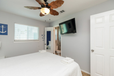 Lake House Pet-Friendly Waterfront Condo with Pool, Fishing Dock, , on Gulf of Mexico - Corpus Christi in Texas - Lakehouse Vacation Rental - Lake Home for rent on LakeHouseVacations.com