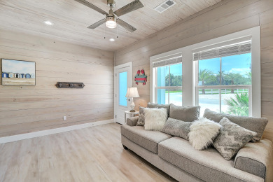 Lake House Fulton Breeze! Waterfront, Pool, Private Hottub, Walk to Restaurants and Pier, , on Gulf of Mexico - Aransas Bay in Texas - Lakehouse Vacation Rental - Lake Home for rent on LakeHouseVacations.com
