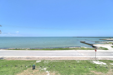 Lake House Fulton Breeze! Waterfront, Pool, Private Hottub, Walk to Restaurants and Pier, , on Gulf of Mexico - Aransas Bay in Texas - Lakehouse Vacation Rental - Lake Home for rent on LakeHouseVacations.com