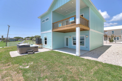 Lake House Fulton Breeze! Waterfront, Pool, Private Hottub, Walk to Restaurants and Pier, , on Gulf of Mexico - Aransas Bay in Texas - Lakehouse Vacation Rental - Lake Home for rent on LakeHouseVacations.com