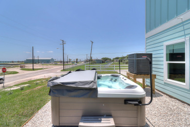 Lake House Fulton Breeze! Waterfront, Pool, Private Hottub, Walk to Restaurants and Pier, , on Gulf of Mexico - Aransas Bay in Texas - Lakehouse Vacation Rental - Lake Home for rent on LakeHouseVacations.com