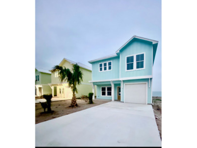 Lake House Fulton Breeze! Waterfront, Pool, Private Hottub, Walk to Restaurants and Pier, , on Gulf of Mexico - Aransas Bay in Texas - Lakehouse Vacation Rental - Lake Home for rent on LakeHouseVacations.com