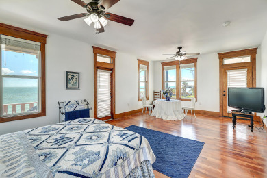 Lake House Historic waterfront home with amazing Aransas Bay views! 200 ft pier access!, , on Gulf of Mexico - Aransas Bay in Texas - Lakehouse Vacation Rental - Lake Home for rent on LakeHouseVacations.com